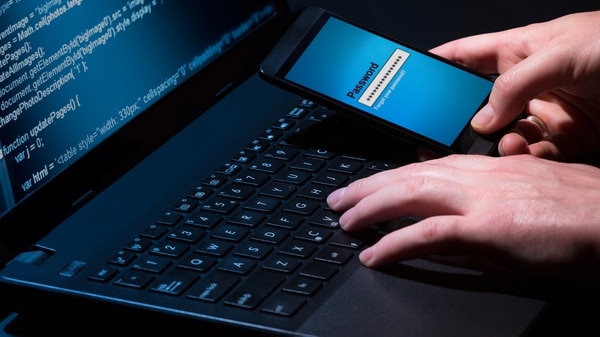 Los hackers utilizan bots y otras técnicas para obtener contraseñas (iStock)