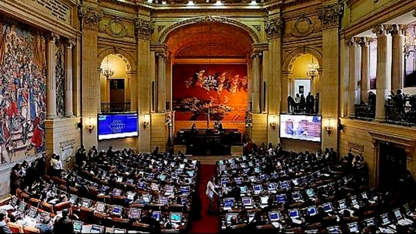 En el nuevo Congreso de Colombia 10 excomandantes de la desmovilizada FARC cuentan con curules. (EFE)