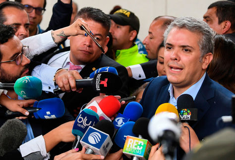 El candidato presidencial de Colombia, Iván Duque, en declaraciones a los medios, Foto: AFP