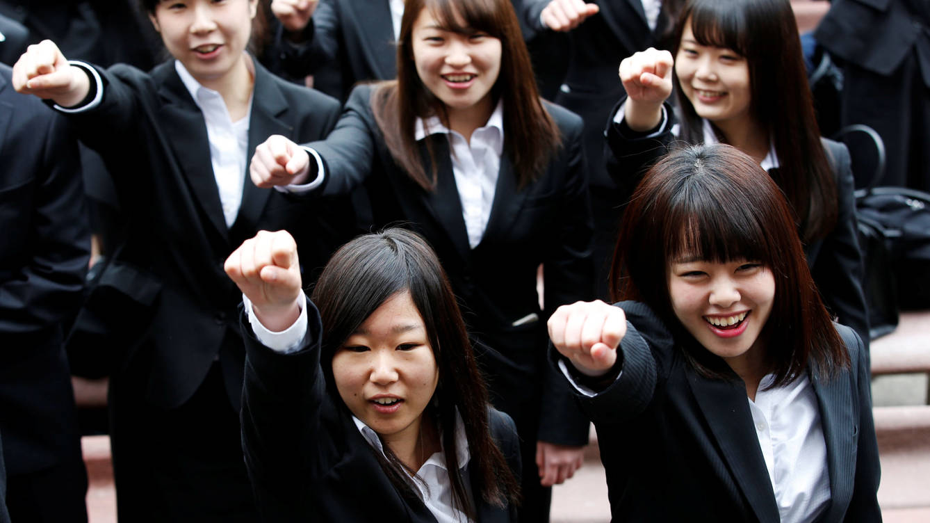 Foto: Universitarias japonesas buscando trabajo (Reuters)