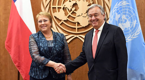 António Guterres y Michelle Bachelet (der.) en un encuentro pasado. Foto: El Mercurio