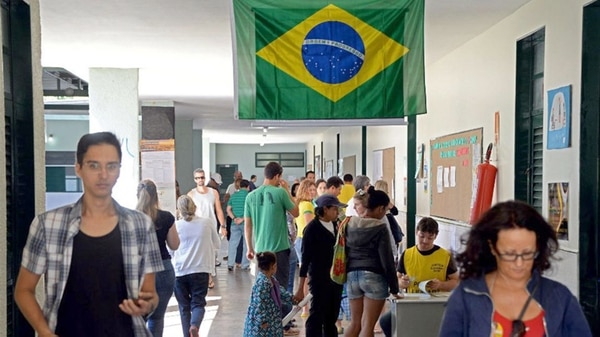 Los políticos deben registrar formalmente sus candidaturas a las elecciones presidenciales de Brasil antes del 15 de agosto (AFP)