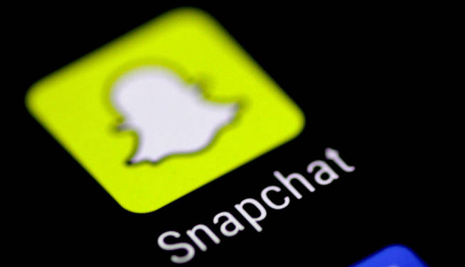 Snapchat es una de las aplicaciones que más usan los adolescentes (REUTERS/Thomas White)