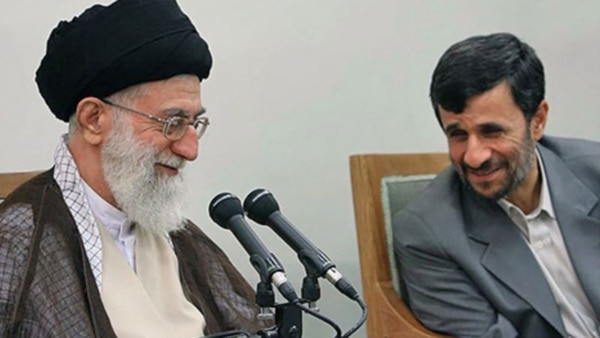 El líder supremo Alí Khamenei junto al ex presidente Mahmud Ahmadinejad (Imagen de archivo)