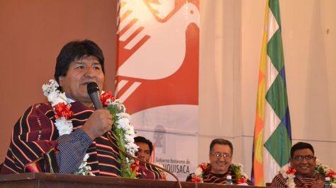 El Presidente Evo Morales asiste a la Recolección de proyectos Mi Agua para los municipios de Chuquisaca, acto realizado en la Gobernación de Sucre. (Foto: ABI)