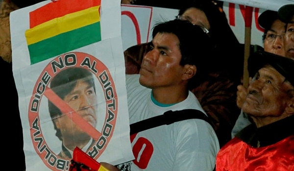 En los últimos meses han crecido las protestas contra los intentos de Morales por quedarse en el poder (Reuters)