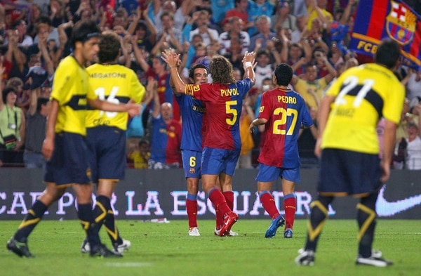 Carles Puyol le daba el empate al Barcelona. Eto’o concretó la victoria sobre el final