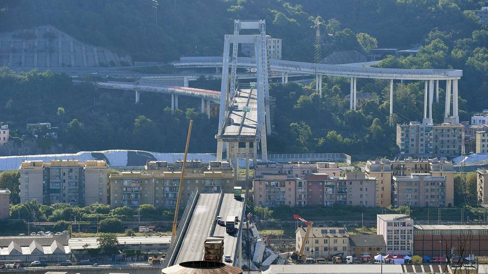Foto: Todas la fotos del accidente del puente en la autopista de Génova