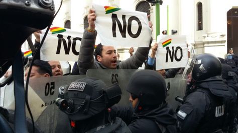 Protesta en puertas de la Vicepresidencia, en La Paz