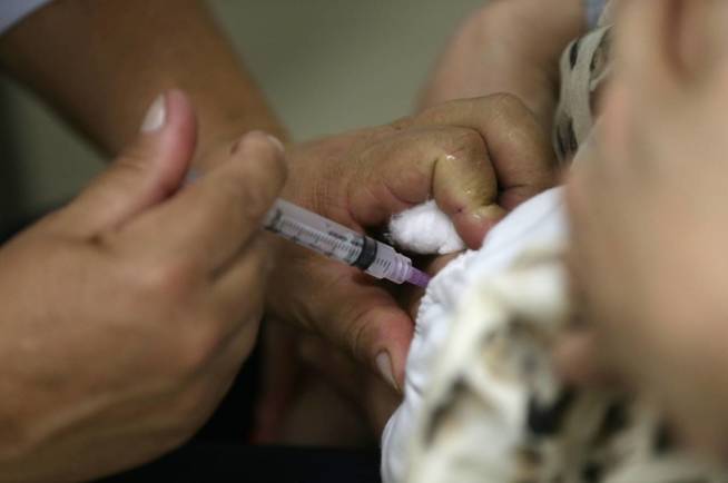 La vacunación es imprescindible para acabar con la enfermedad (EFE/Fernando Bizerra Jr.)