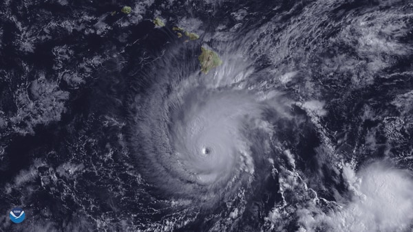 El huracán Lane se dirige hacia Hawaii