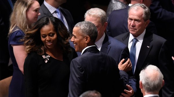 Michelle Obama, Barack Obama, Al Gore y George W. Bush en el funeral (AFP)