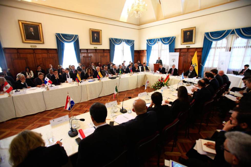 Los representantes de once países de América Latina en la reunión regional celebrada en Ecuador.