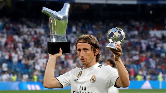 "Cristiano es uno de los mejores de siempre, pero pienso que Modric merece este premio"