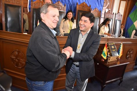 El exsenador Alberto Gonzales junto a Milton Baron el nuevo presidente de la Cámara de Senadores. Foto: APG