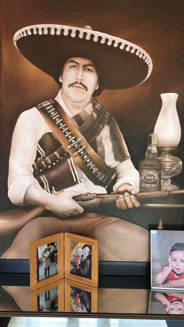 En una de las casas encontraron un cuadro de Pablo Escobar