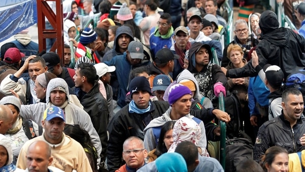 Miles de venezolanos buscan un futuro mejor en otros países (Reuters)