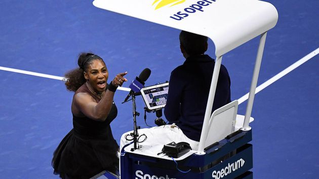 La Federación Internacional de Tenis respalda a juez Carlos Ramos por el incidente con Serena Williams
