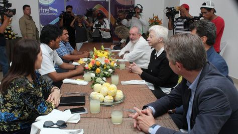 El presidente Evo Morales se reunió en Chimoré con la jefa de la misión parlamentaria Eliani Theocharous. Foto:Ministerio de Comunicación