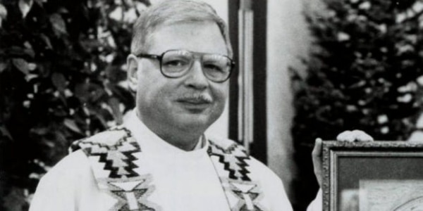 Perrault (80), un ex sacerdote católico que cumplió con sus funciones de sacerdote bajo la Arquidiócesis de Santa Fe del 1973 at 1992, ha sido imputado en una acusación formal de siete cargos, de haber tomado parte en actos que constituyen abuso sexual con agravantes