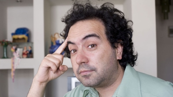 Gumucio escribe regularmente columnas de opinión en medios gráficos