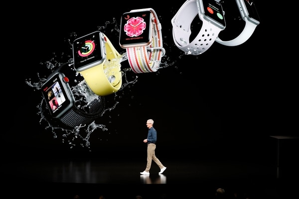 El CEO de Apple, Tim Cook, presenta el nuevo Apple Watch (Reuters)