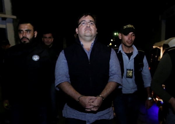 El ex gobernador de Veracruz Javier Duarte tras su detención en Guatemala el 15 de abril de 2017. (REUTERS/Danilo Ramirez)