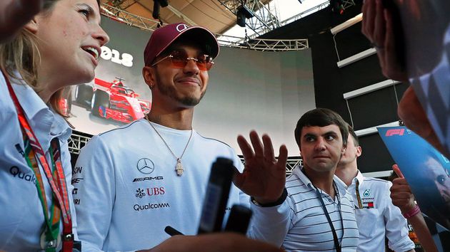 Lewis Hamilton dijo que es un dolor de cul para sus ingenieros en Mercedes Lewis Hamilton dijo que es un dolor de cul para sus ingenieros en Mercedes