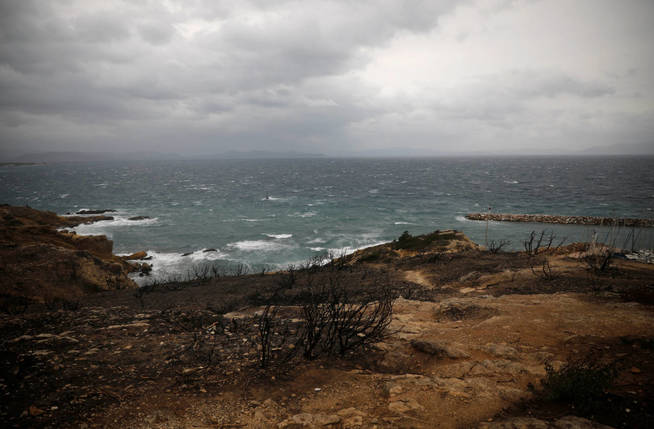 Estado del mar cerca de la ciudad de Atenas este jueves. (Reuters)