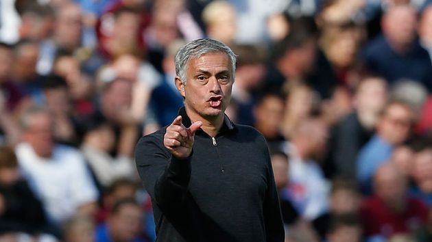 mal perdedor mourinho se quedjo del arbitraje tras la derrota ante el west ham
