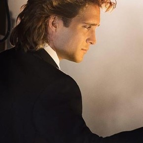 Luis Miguel, la serie: el lado oscuro del Sol
