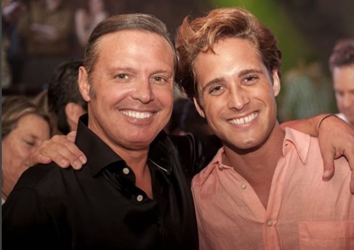 El real y el de ficción. Diego Boneta, Luis Miguel en la serie y el verdadero cantante.