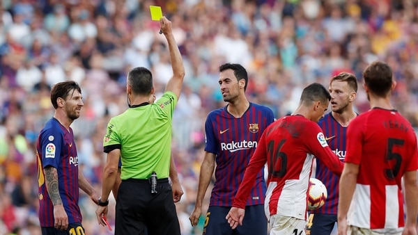Messi vio la amarilla al término del partido