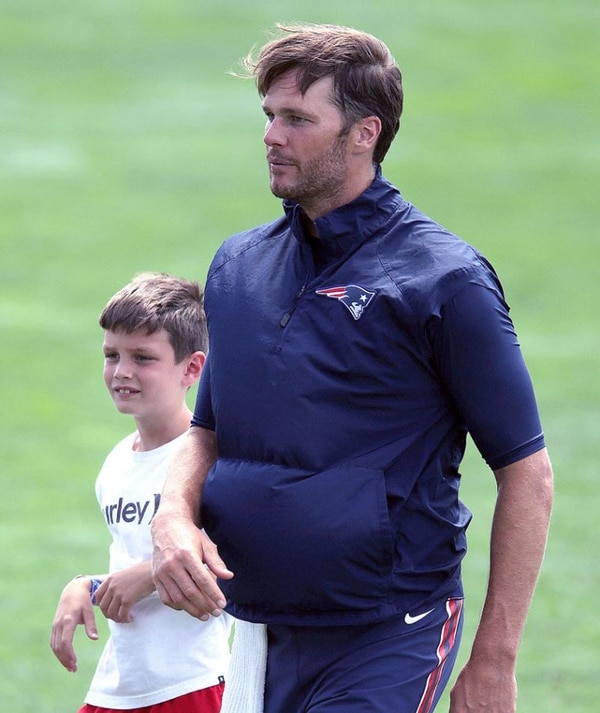 Tom Brady con Jack, su hijo mayor