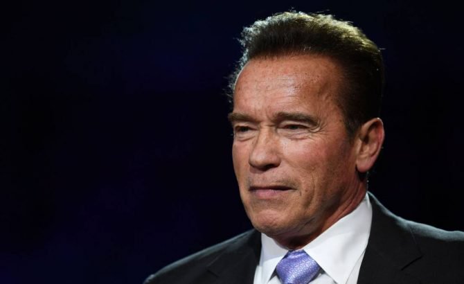 Arnold Schwarzenegger admite haber abusado de mujeres en el pasado