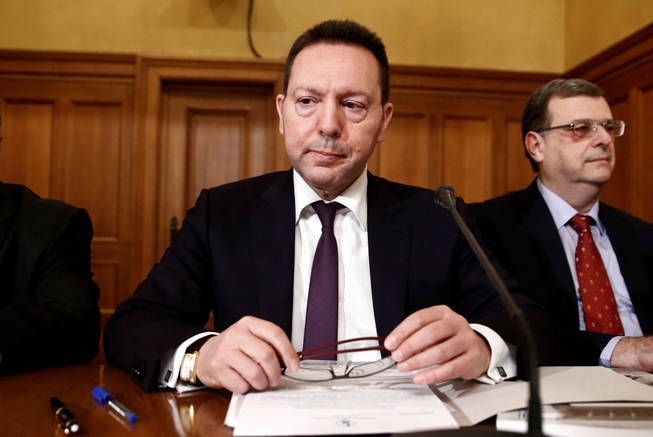 Stournaras, el gobernador del Banco de Grecia, se ha alineado con el Gobierno para pedir calma. (Reuters)