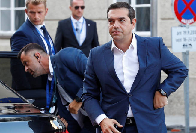 Tsipras no quiere inyectar dinero público en los bancos. (Reuters)