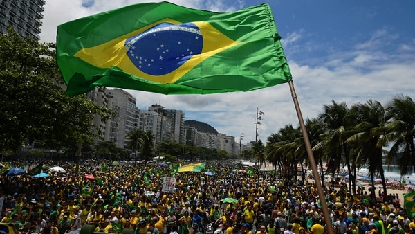 Los manifestantes también repudiaron al Partido de los Trabajadores y recordaron la detención de Lula da Silva (AFP)