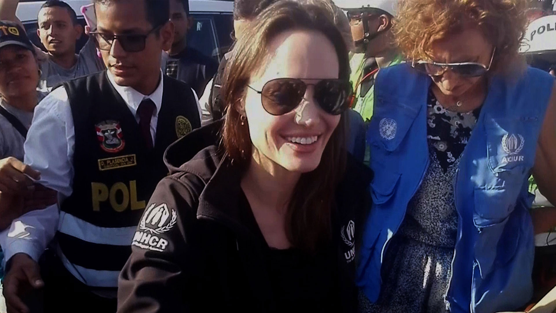 La actriz visitó la frontera entre Ecuador y Perú y luego se trasladó a Lima