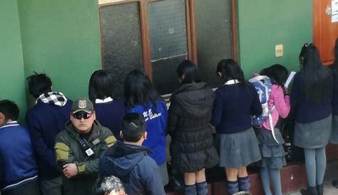 Los escolares que fueron llevados a la Policía que tenían cortes en su cuerpo.