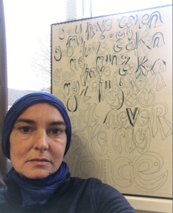 Sinead O’Connor se cambió el nombre a Shuhada Davitt (Twitter Shuhada’ Davitt)
