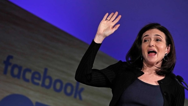 Sheryl Sandberg, directora de operaciones de la compañía de Zuckerberg. (Reuters/Yves Herman)