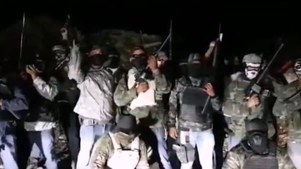 Carteles mexicanos como el Jalisco Nueva Generación usan a bandas criminales colombianas como las disidencias de las FARC y el Clan del Golfo como su brazo armado en el país.