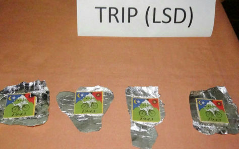 Paquetes de LSD decomisados.