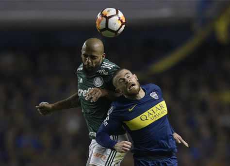 Escena del lance de ida por semifinales entre Boca Juniors y Palmeiras disputado en Buenos Aires. Foto: AFP