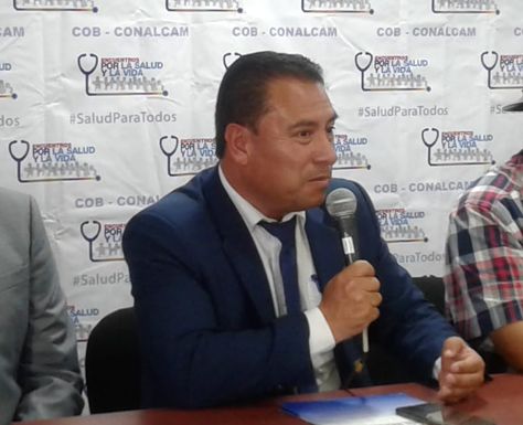 El ministro de Salud, Rodolfo Rocabado, (c) en la cumbre de salud de Cochabamba. Foto:Ministerio de Salud