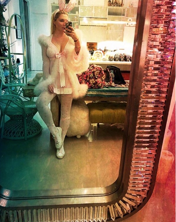 Kesha se disfrazó de conejita sexy (Instagram)