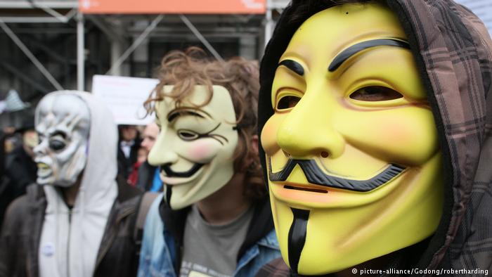 Anonymous-Aktivisten (picture-alliance/Godong/robertharding)