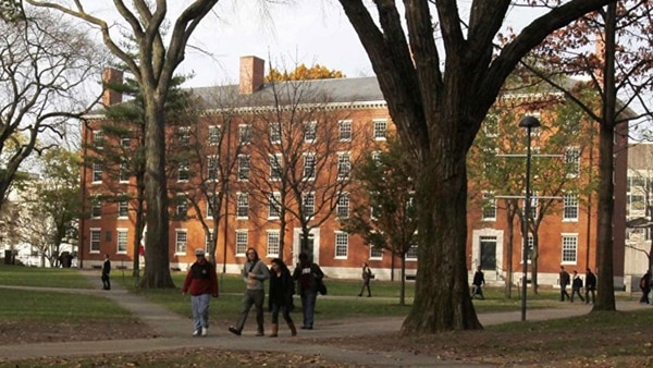 El abogado de Harvard dijo que un fallo en contra eliminaría cupo para latinos y afroamericanos. (Reuters)