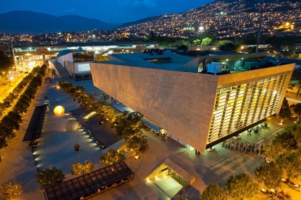 Medellín también vivió una transformación cultural de la mano de sus bibliotecas públicas (ACI)